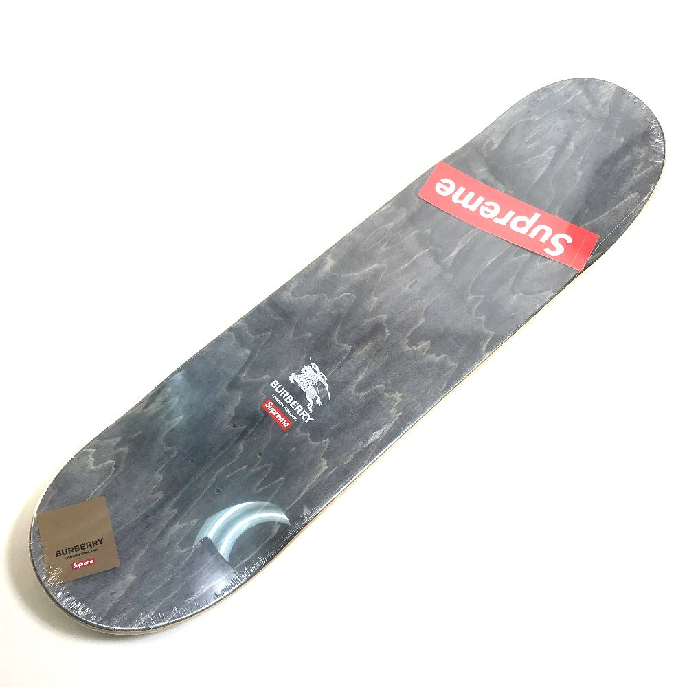 Supreme x Burberry Collaboration Beige Skateboard Deck, 2022 Spring/Summer Collection, Wooden Skateboard, Unisex, Beige