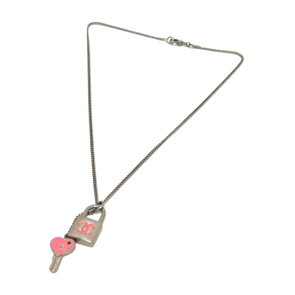 샤넬 07P 코코 마크 자물쇠 카데나 하트 열쇠 고리 액세서리 목걸이 메탈 여성용 실버