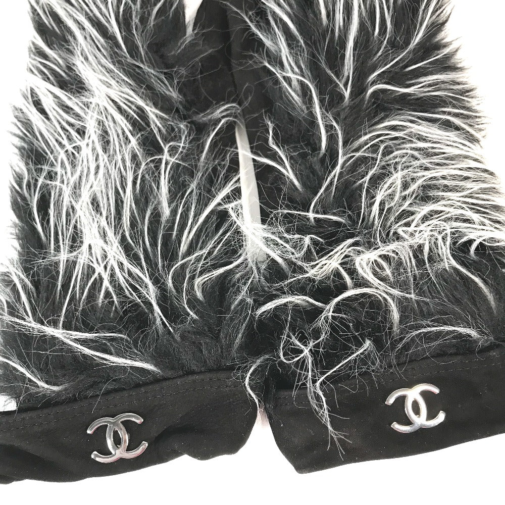 CHANEL Mitten-style CC Coco Mark Fur Nubuck Gloves for Women in Black