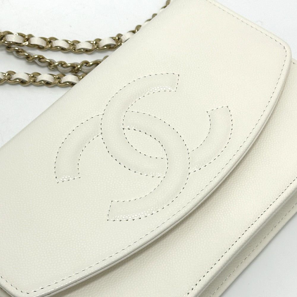CHANEL AP4653 メティエダール コレクション ココマーク カバン チェーンウォレット 肩掛け 斜め掛け ショルダーバッグ キャビアスキン レディース ホワイト