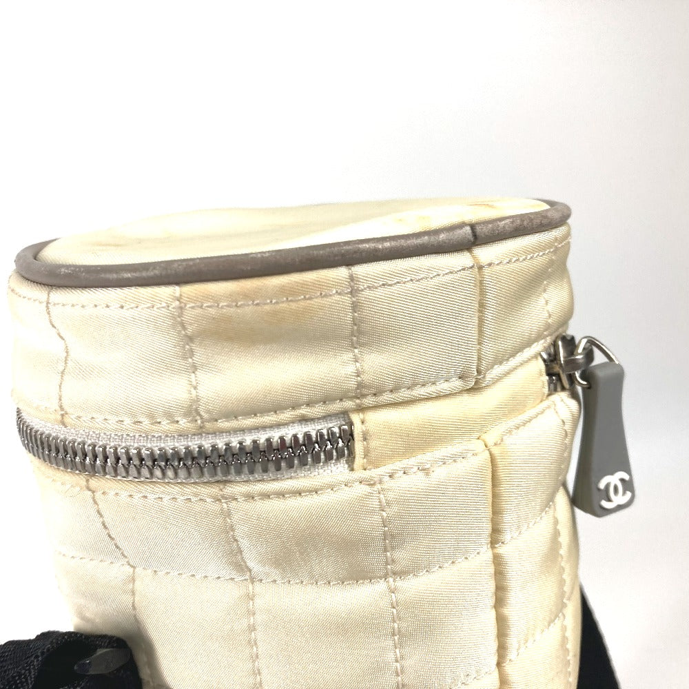 CHANEL スポーツ ペットボトル入れ CC ココマーク ボトルホルダー 斜め掛け ショルダーバッグ ナイロン レディース ホワイト - brandshop-reference