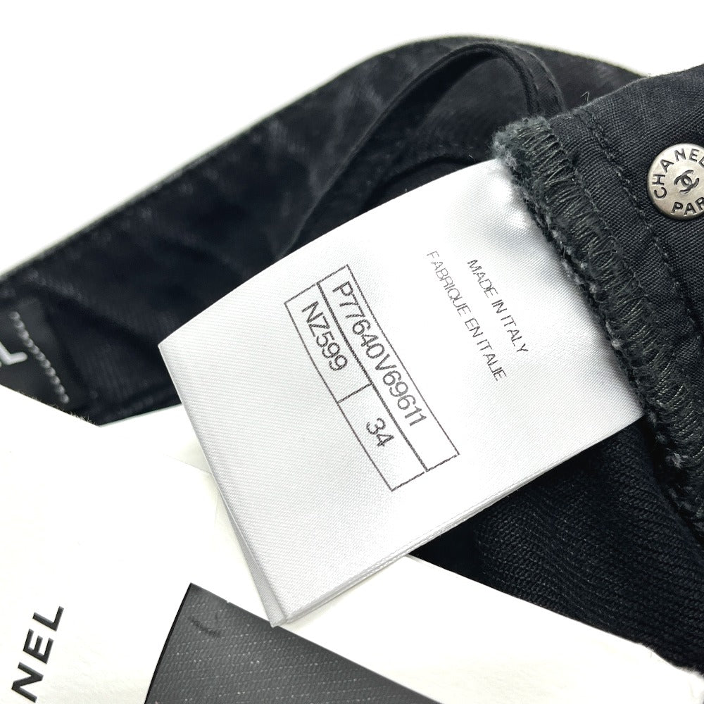 CHANEL P77640V69611 2023年春夏（SS23） カメリアビジューボタン 七分丈 ボトムス アパレル デニム デニムパンツ コットン レディース ブラック
