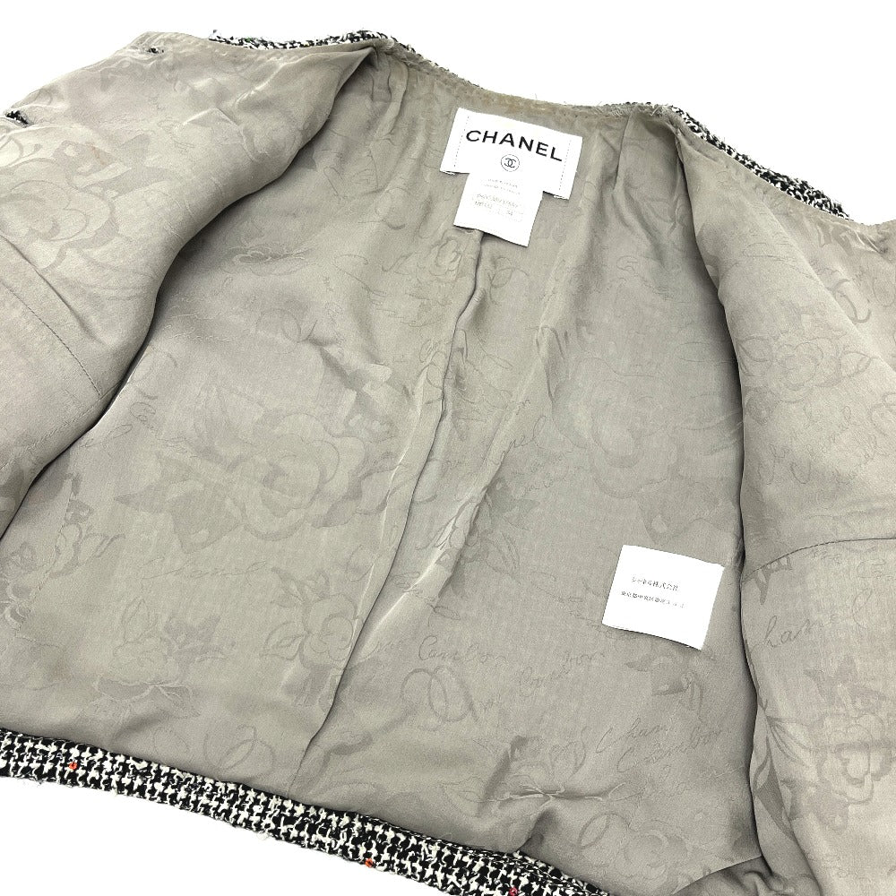 CHANEL P50738 Tweed Bijoux Flower Buttons Apparel, collarless, sequined outerwear Jacket tweed gray Used