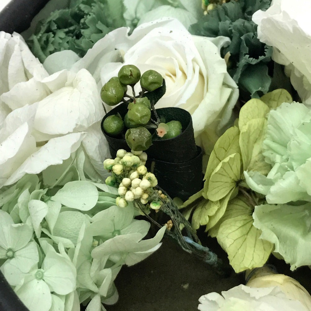 CHANEL Interior Novelty Preserved Flower Ornament for Women, Green