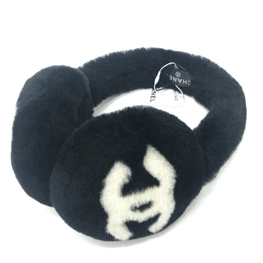 CHANEL CC Mark Fashion accessories, winter clothing, earmuffs, fur Earmuff Mouton Black/White Used