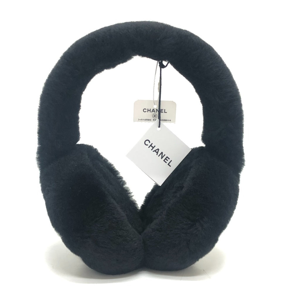 CHANEL CC Mark Fashion accessories, winter clothing, earmuffs, fur Earmuff Mouton Black/White Used