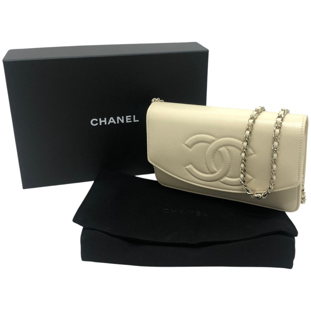 CHANEL AP4653 メティエダール コレクション ココマーク カバン チェーンウォレット 斜め掛け ショルダーバッグ キャビアスキン レディース クリームホワイト ホワイト