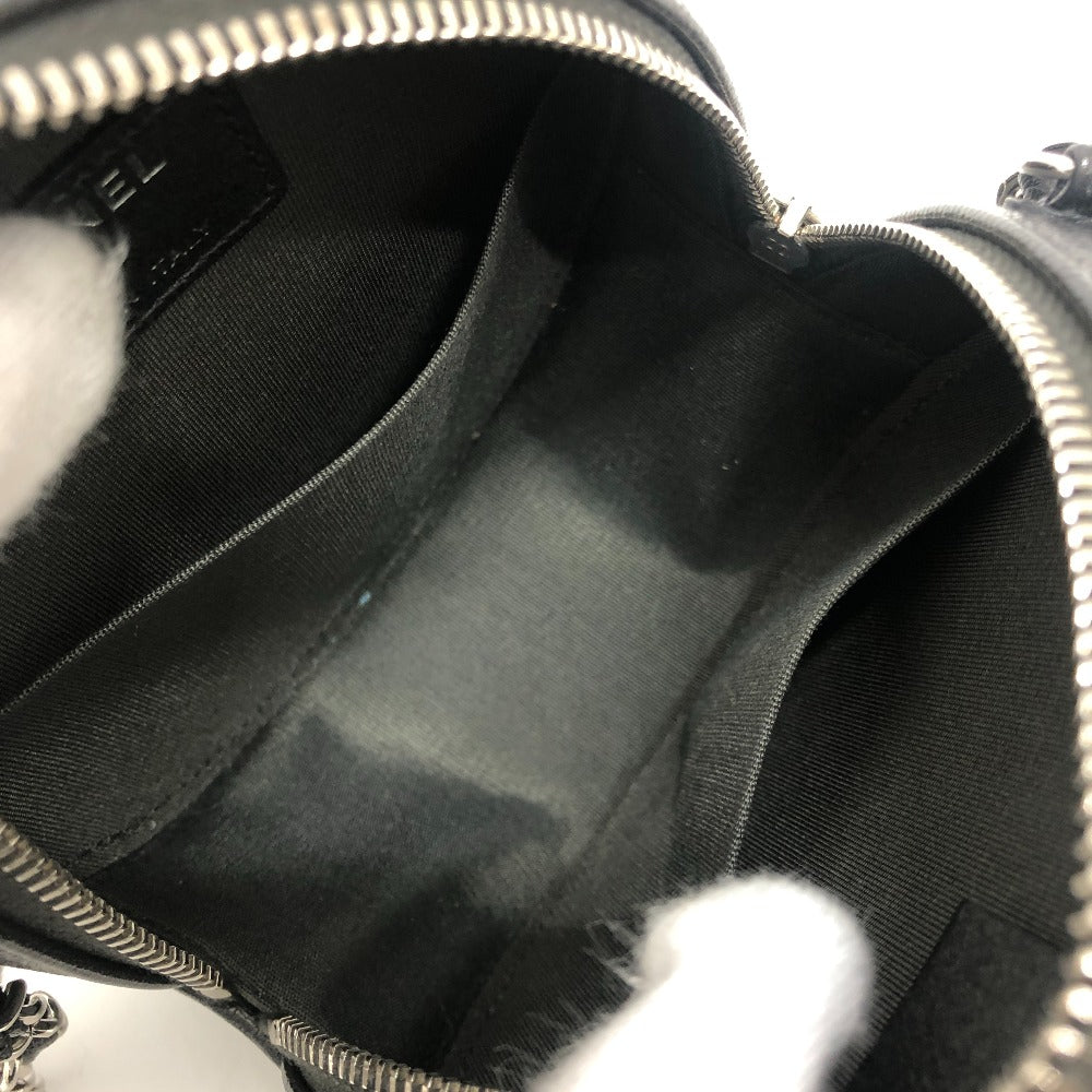 CHANEL 不明 カメリア CC ココマーク ロゴ 斜め掛け カバン ラウンド ミニ ショルダーバッグ レザー レディース グレー