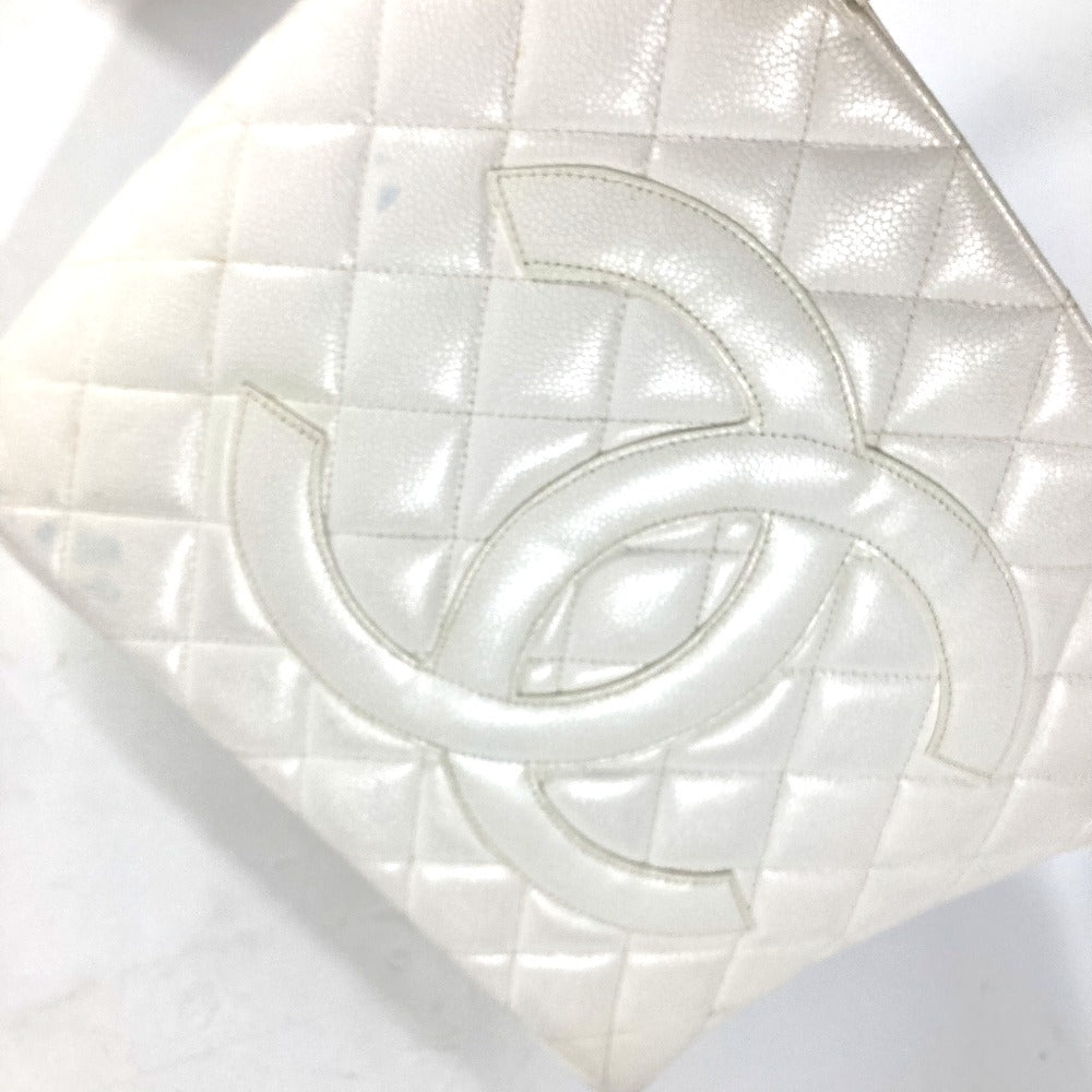 CHANEL A01804  キルティング マトラッセ CC ココマーク 復刻トート ショルダーバッグ 肩掛け カバン トートバッグ キャビアスキン レディース ホワイト