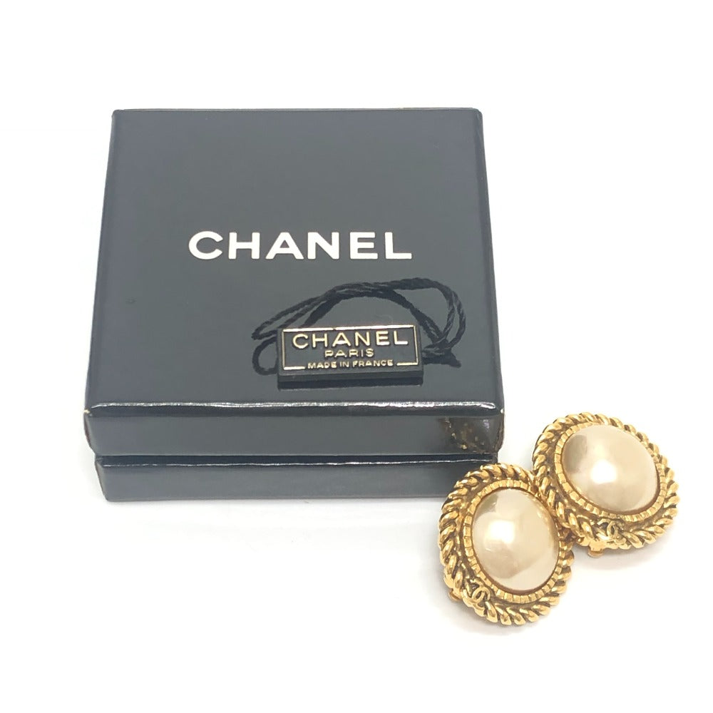 CHANEL vintage CC CC Mark logo Chain & Faux Pearl Clip-on Earrings Metal Gold Used