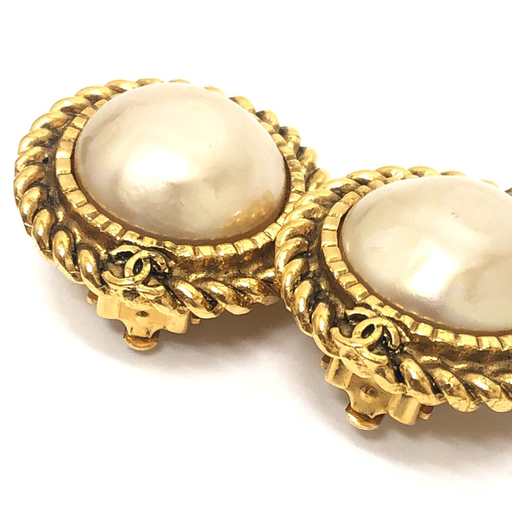 CHANEL vintage CC CC Mark logo Chain & Faux Pearl Clip-on Earrings Metal Gold Used