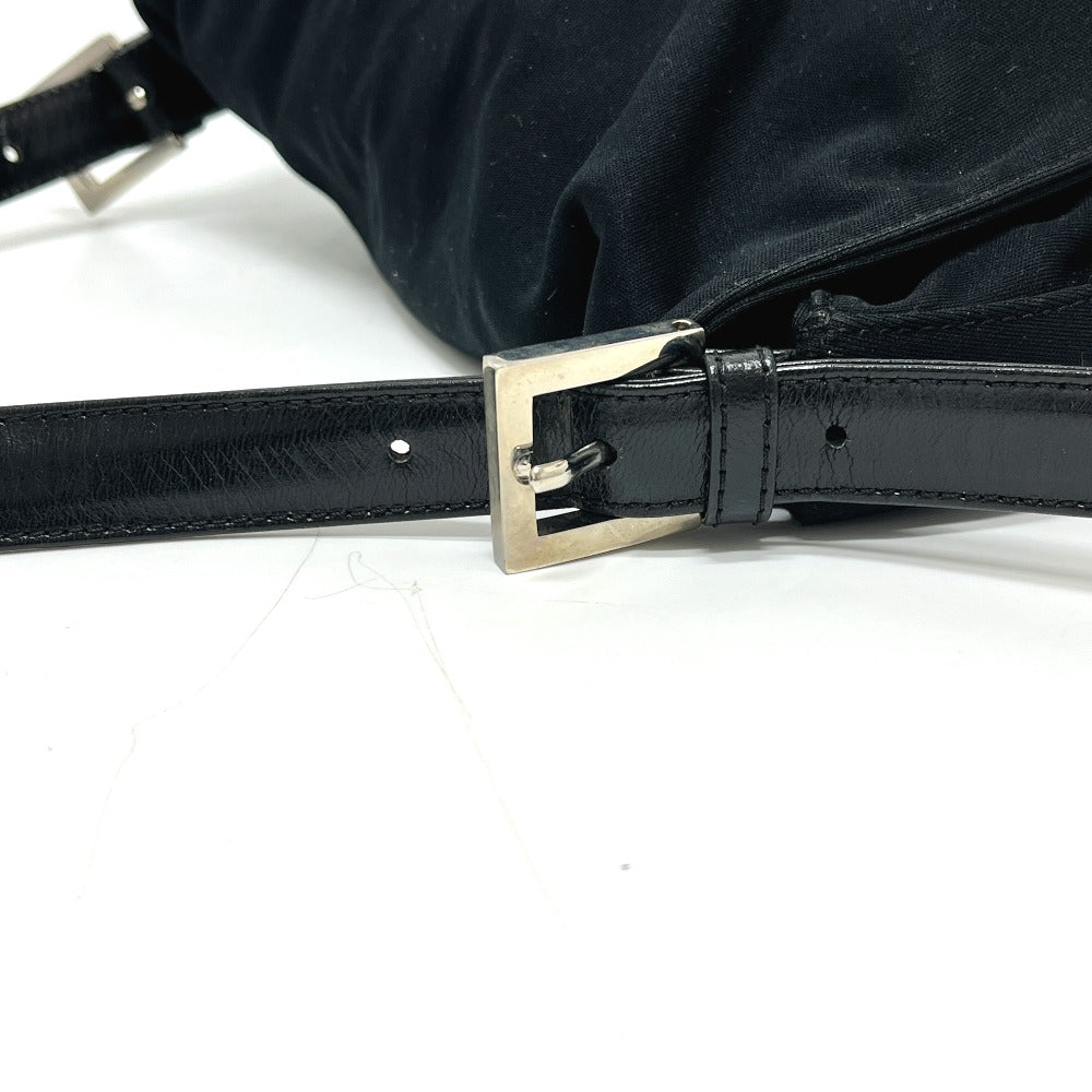 FENDI FFロゴ マンマバケット 肩掛け カバン フラップ バッグ ハンドバッグ ナイロン レディース ブラック