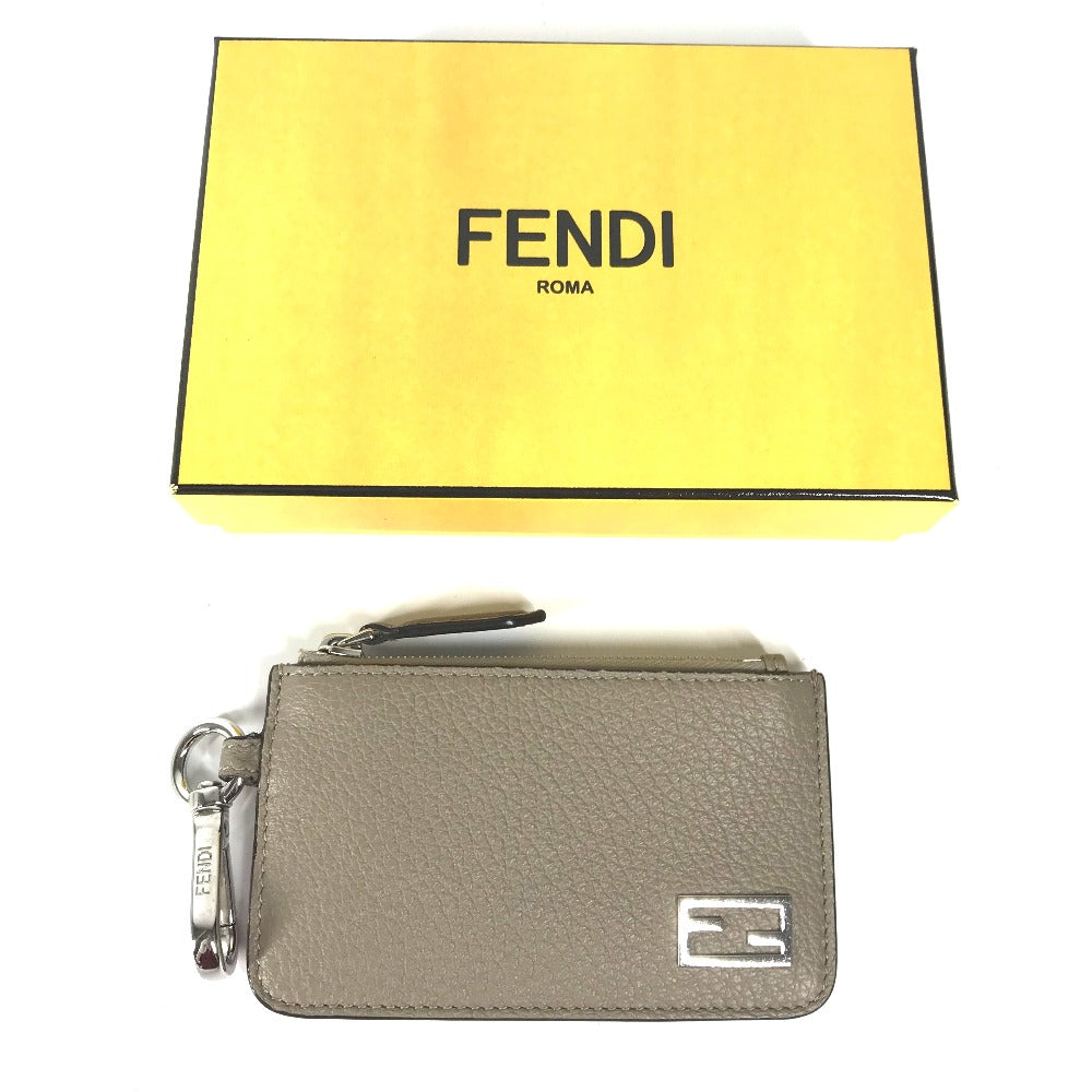 FENDIウォレットケース 忌まわしい