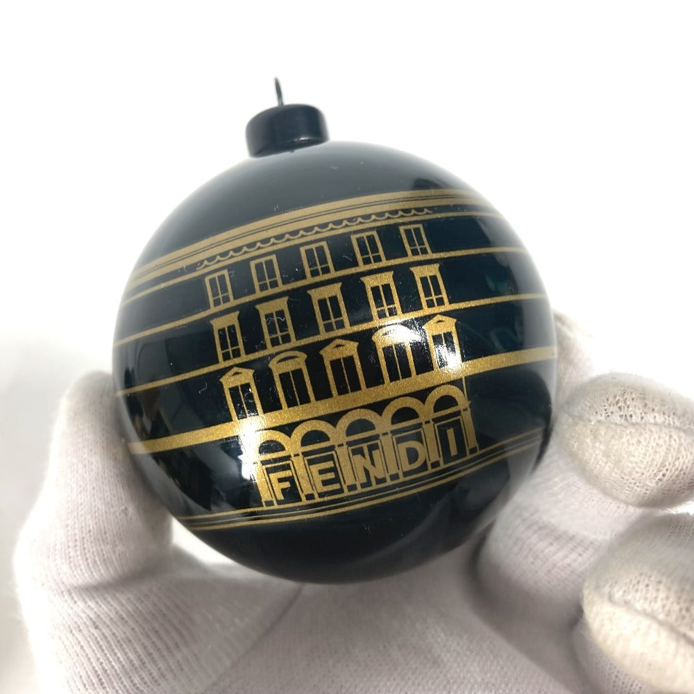 FENDI Xmas クリスマスボール ロゴ クリスマス オーナメント 4個セット ロゴ チャーム プラスチック ユニセックス ゴールド - brandshop-reference