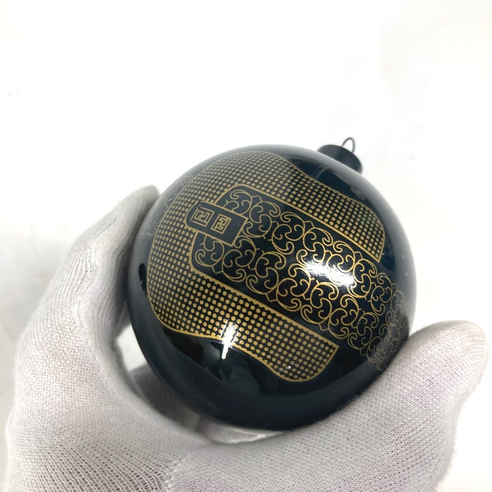 FENDI Xmas クリスマスボール ロゴ クリスマス オーナメント 4個セット ロゴ チャーム プラスチック ユニセックス ゴールド - brandshop-reference