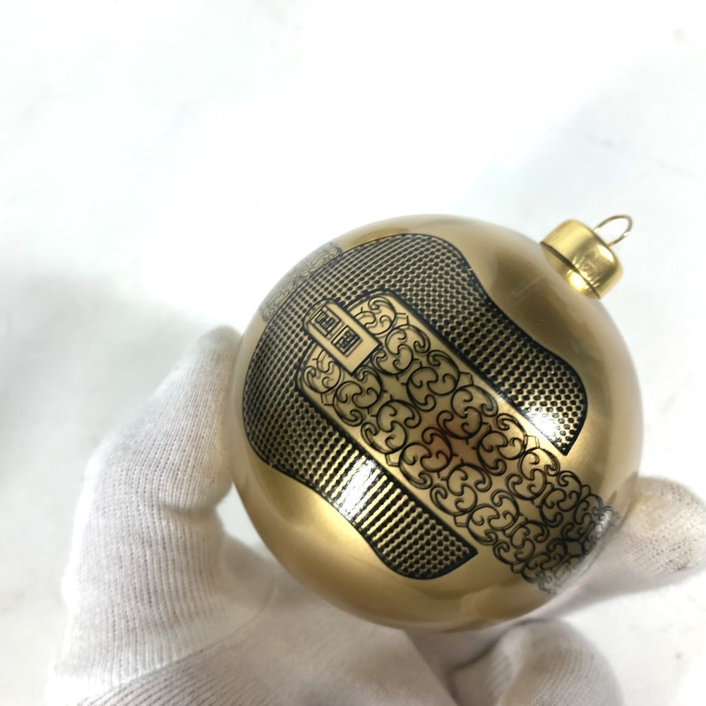 FENDI Xmas クリスマスボール ロゴ クリスマス オーナメント 4個セット ロゴ チャーム プラスチック ユニセックス ゴールド - brandshop-reference