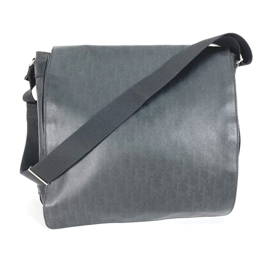 DIOR HOMME 斜め掛け フラップ トロッター オブリーク ロゴ カバン メッセンジャーバッグ ショルダーバッグ PVC メンズ ブラック ブラック