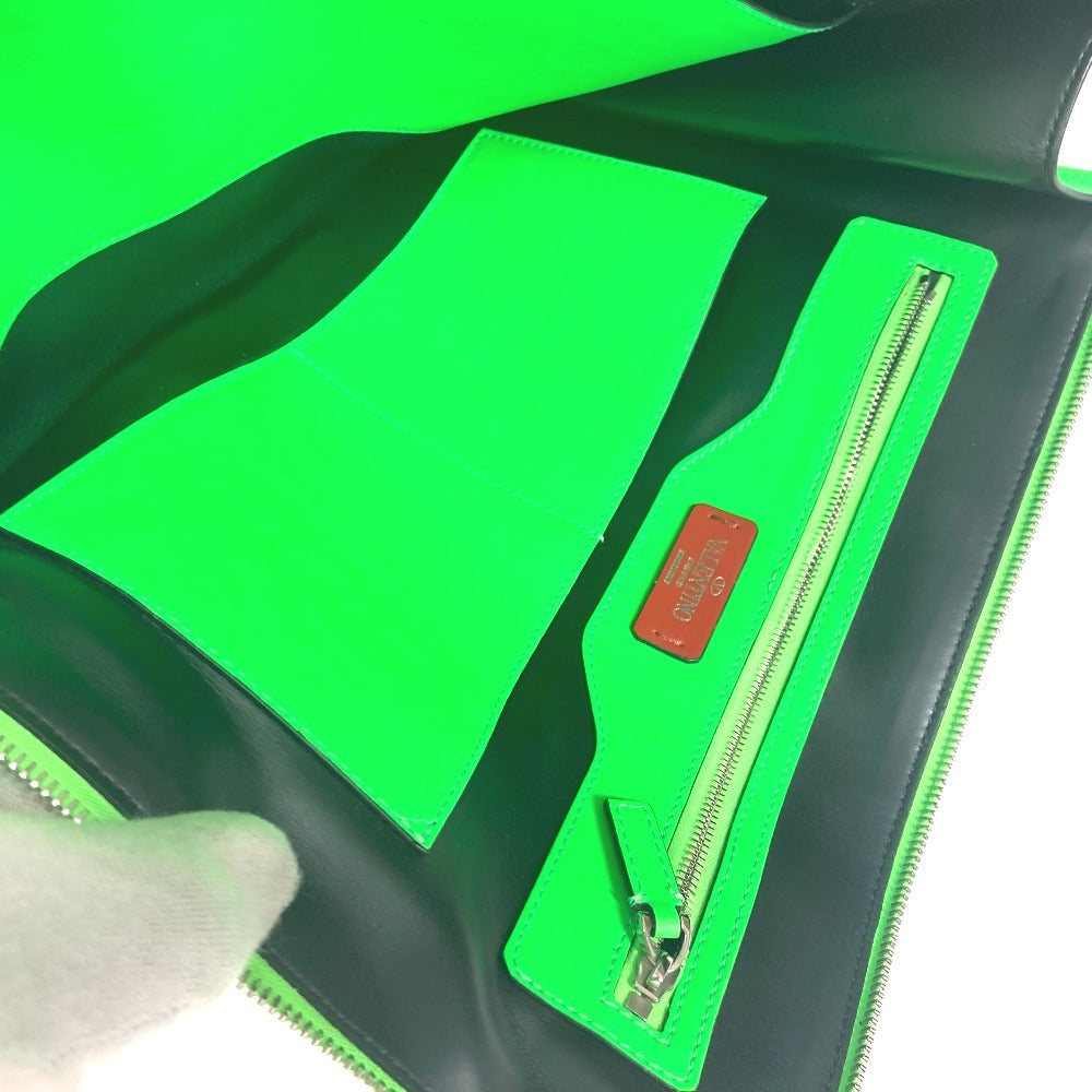 Valentino Garavani ロゴ バイカラー ポーチ カバン クラッチバッグ レザー ユニセックス グリーン - brandshop-reference