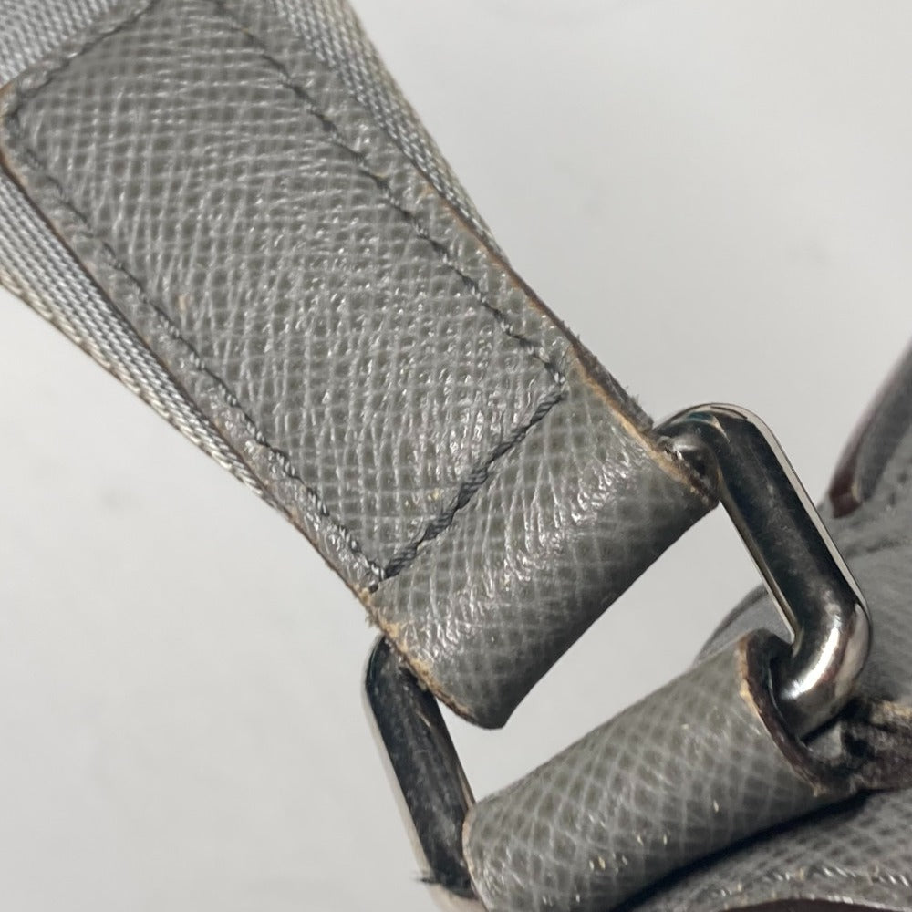 LOUIS VUITTON M32623 タイガ ロマンMM カバン 斜め掛け フラップ メッセンジャーバッグ ショルダーバッグ タイガレザー メンズ グラシエ グレー