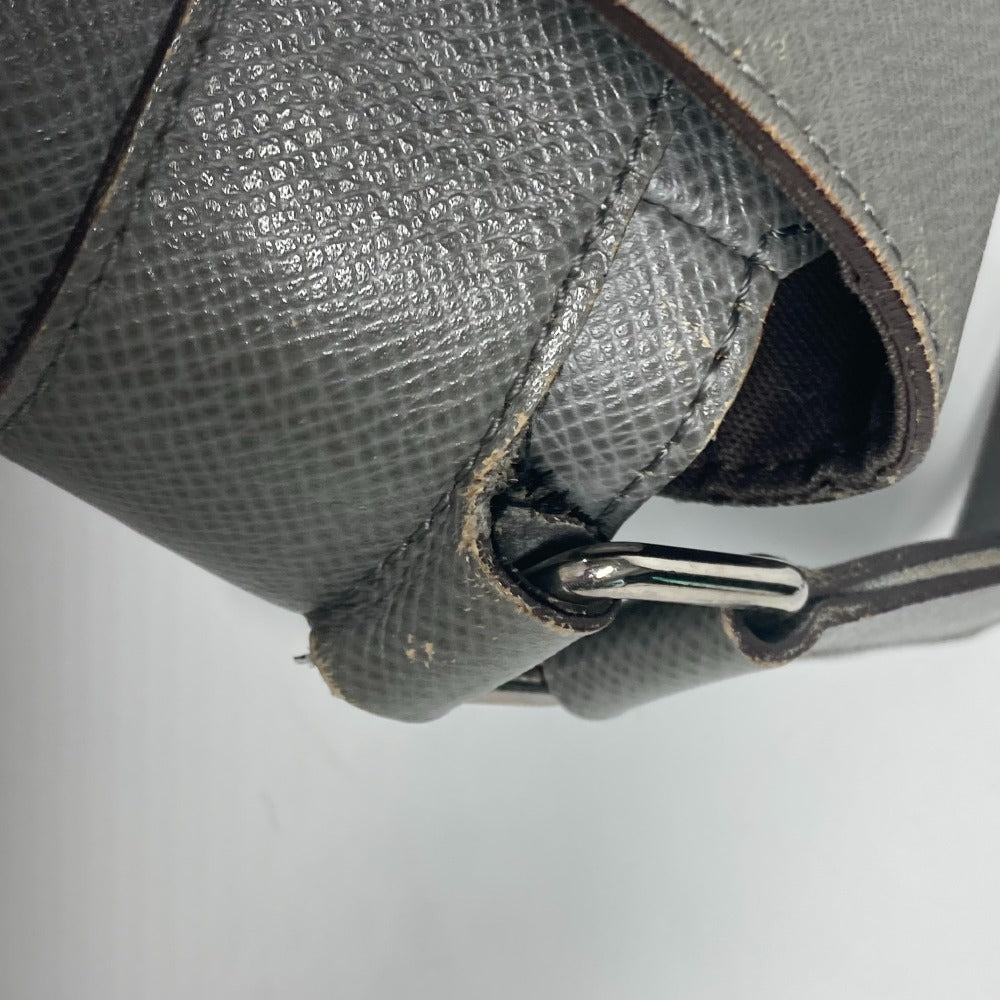 LOUIS VUITTON M32623 タイガ ロマンMM カバン 斜め掛け フラップ メッセンジャーバッグ ショルダーバッグ タイガレザー メンズ グラシエ グレー