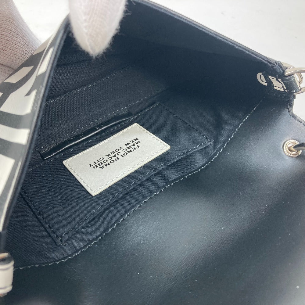 FENDI 7AS142 マークジェイコブス コラボ  バゲット フォンポーチ  カバン ロゴ ショルダーバッグ 2WAYバッグ 斜め掛け ハンドバッグ レザー レディース ホワイト - brandshop-reference