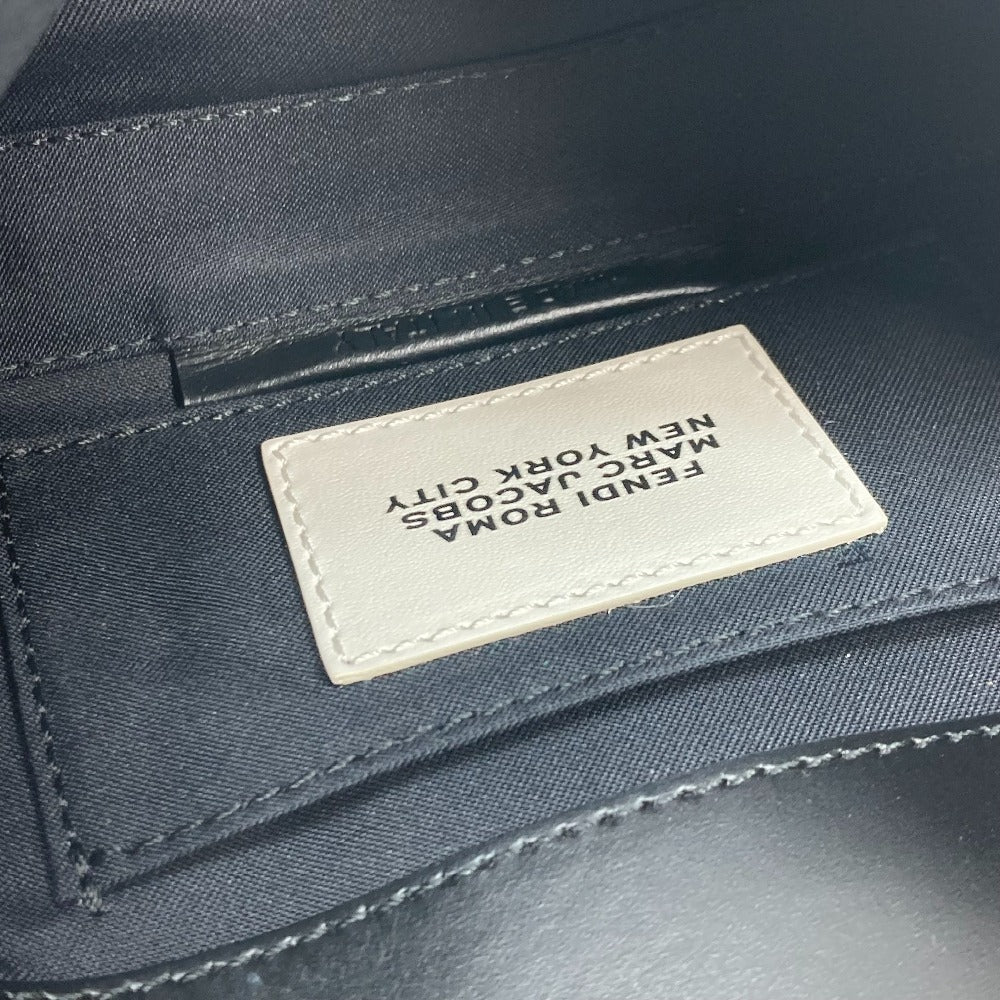 FENDI 7AS142 マークジェイコブス コラボ  バゲット フォンポーチ  カバン ロゴ ショルダーバッグ 2WAYバッグ 斜め掛け ハンドバッグ レザー レディース ホワイト - brandshop-reference