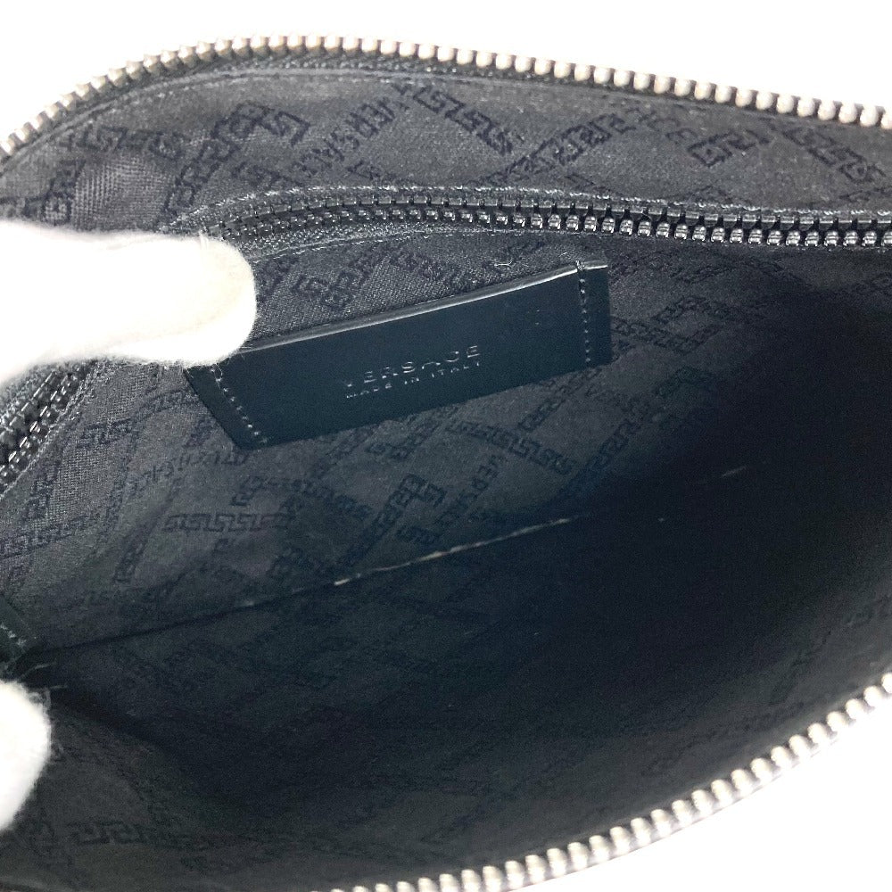 VERSACE ストラップ付 ハート ロゴ　ワッペン カバン ポーチ セカンドバッグ クラッチバッグ レザー ユニセックス ブラック - brandshop-reference