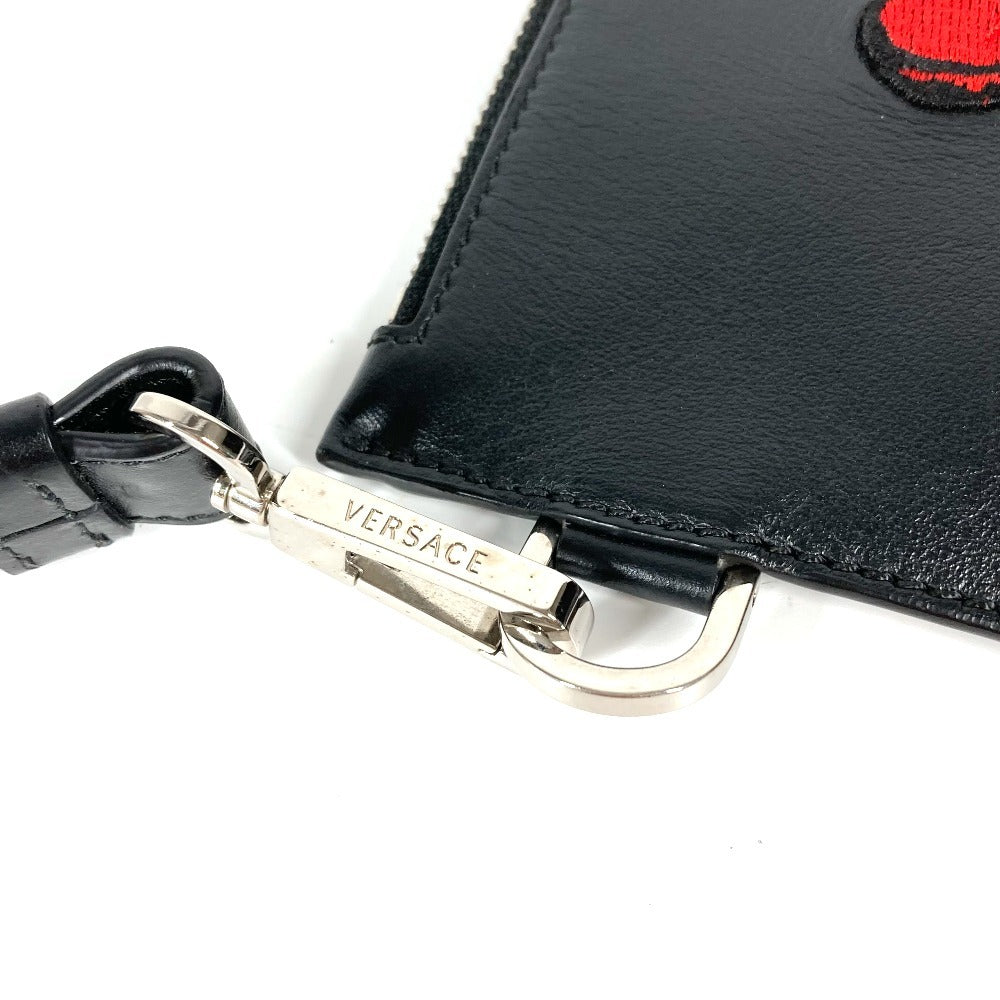 VERSACE ストラップ付 ハート ロゴ　ワッペン カバン ポーチ セカンドバッグ クラッチバッグ レザー ユニセックス ブラック - brandshop-reference