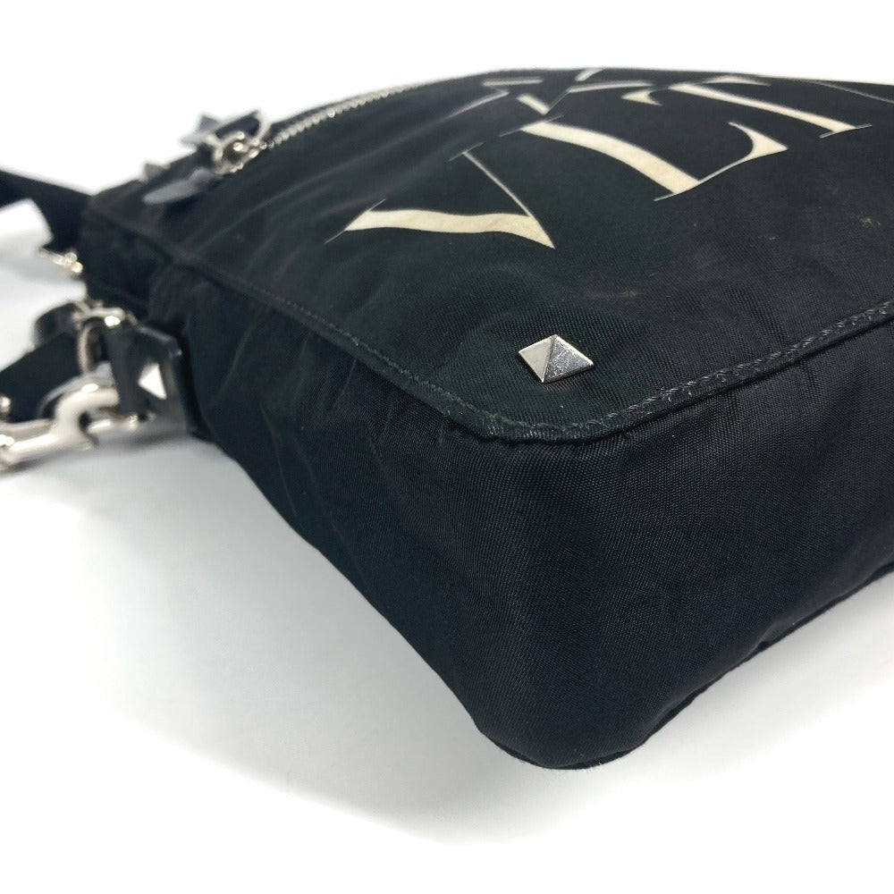 VALENTINO ロゴ スタッズ カバン 斜め掛け ポシェット ショルダーバッグ ナイロン ユニセックス ブラック - brandshop-reference