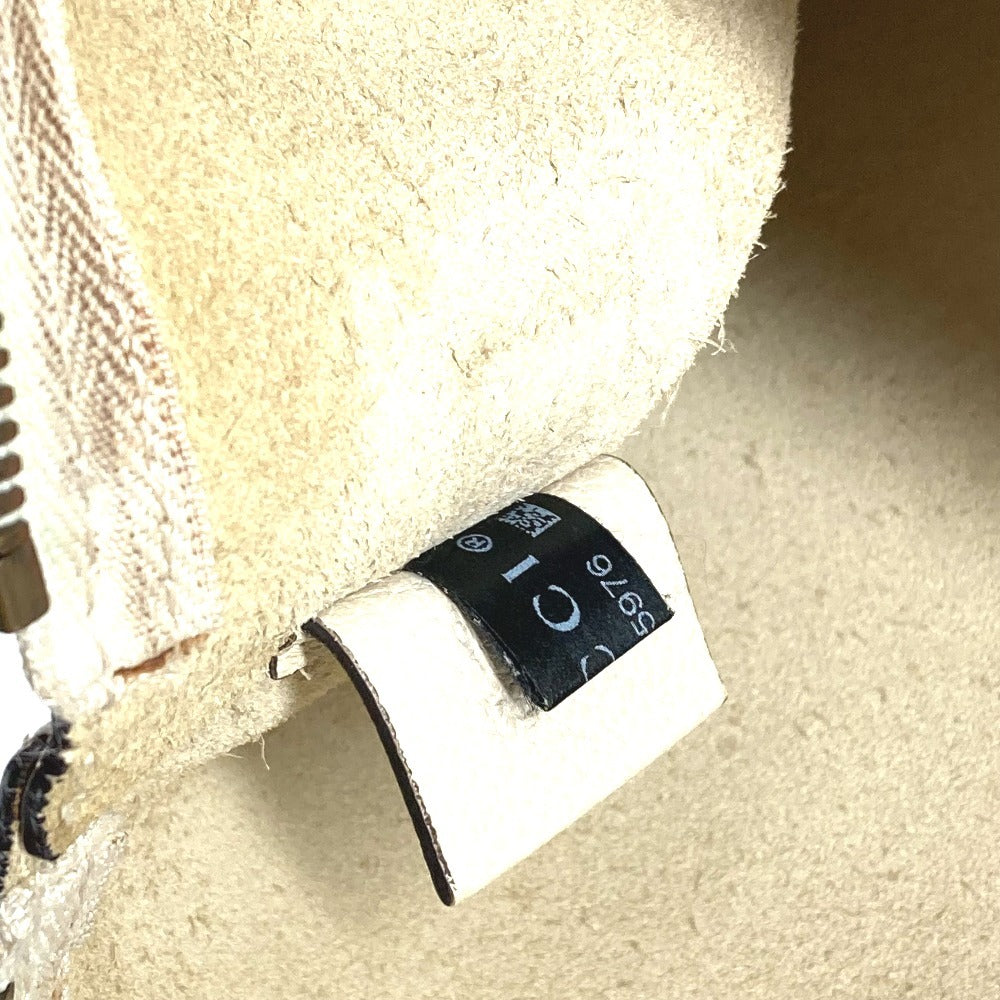 GUCCI 500984 Logo Bag Pouch Clutch Bag Leather Unisex White