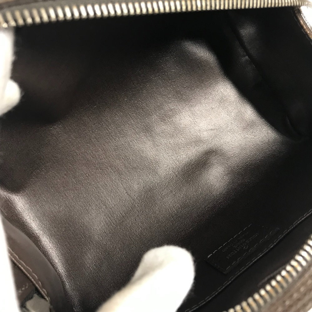 LOUIS VUITTON M32498 タイガ トゥルース イヴァン カバン セカンドバッグ ポーチ 持ち手つき セカンドバッグ タイガレザー ユニセックス グリズリ ブラウン