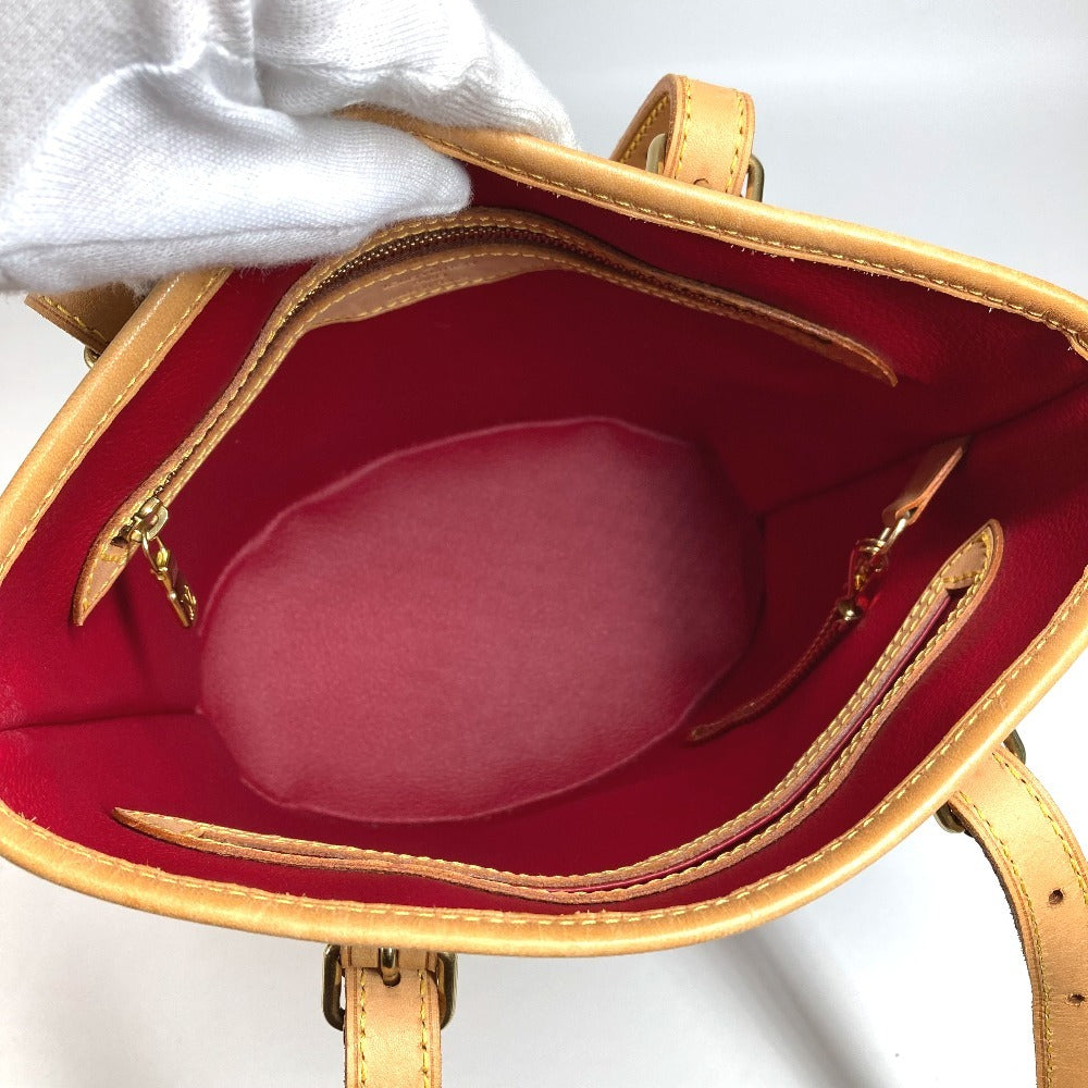 LOUIS VUITTON M95012 Monogram Cherry Bucket PM by Takashi Murakami. This shoulder bag features a Monogram Cherry canvas design and is available in red.
