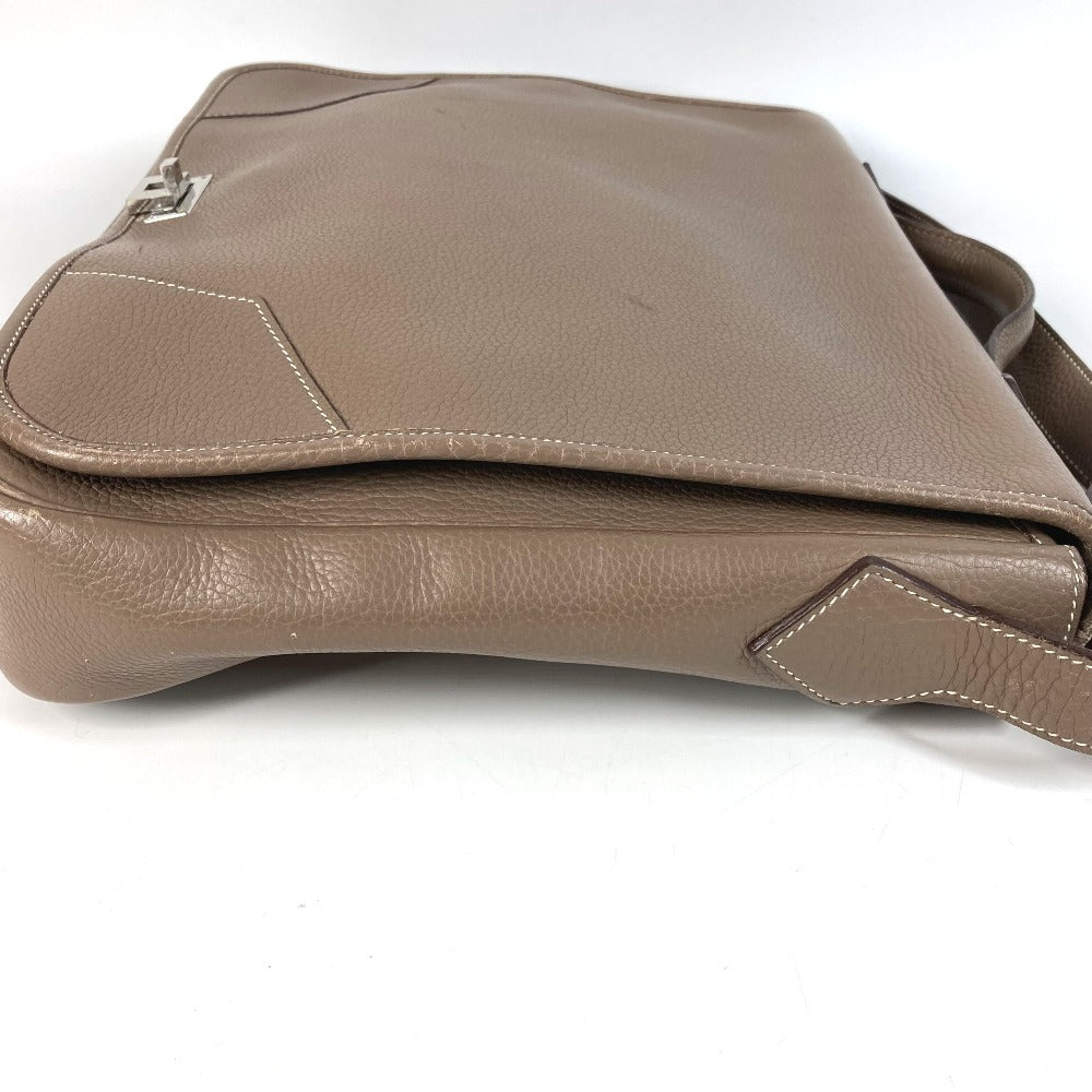 HERMES フラップ ヴィクトリア メッセンジャーバッグ ビジネスバッグ カバン 2WAYバッグ ショルダーバッグ 斜め掛け ハンドバッグ トリヨンクレマンス レディース エトゥープ グレー