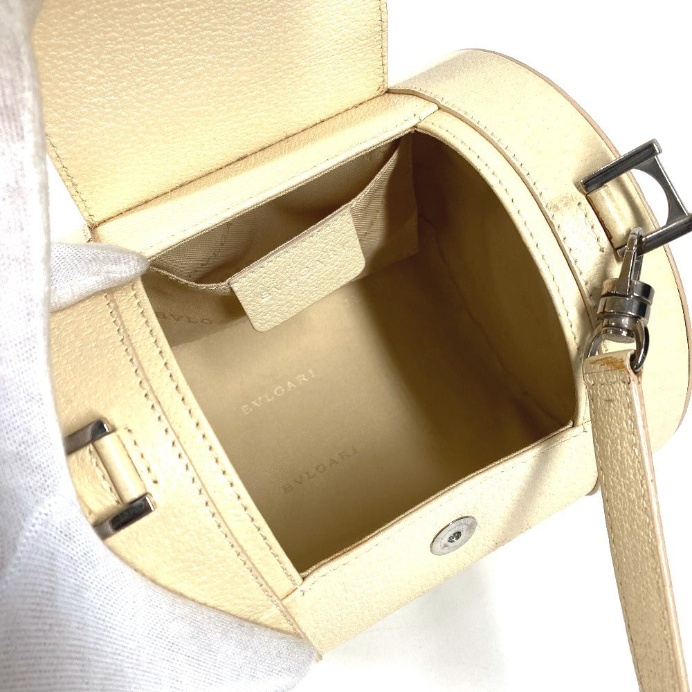 BVLGARI ビーゼロワン B-ZERO1 ロゴ カバン フラップ ドラム型 どらむ型 ショルダーバッグ レザー ユニセックス ホワイト
