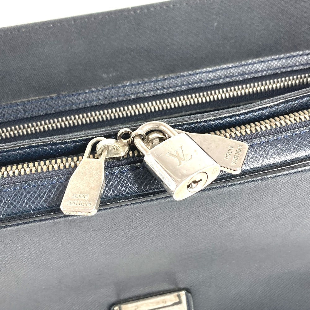 LOUIS VUITTON M32637 Taiga Vassili GM Bag, 2-Way Handbag, Shoulder Bag, Business Bag, Taiga Leather, Unisex, Boreal Navy