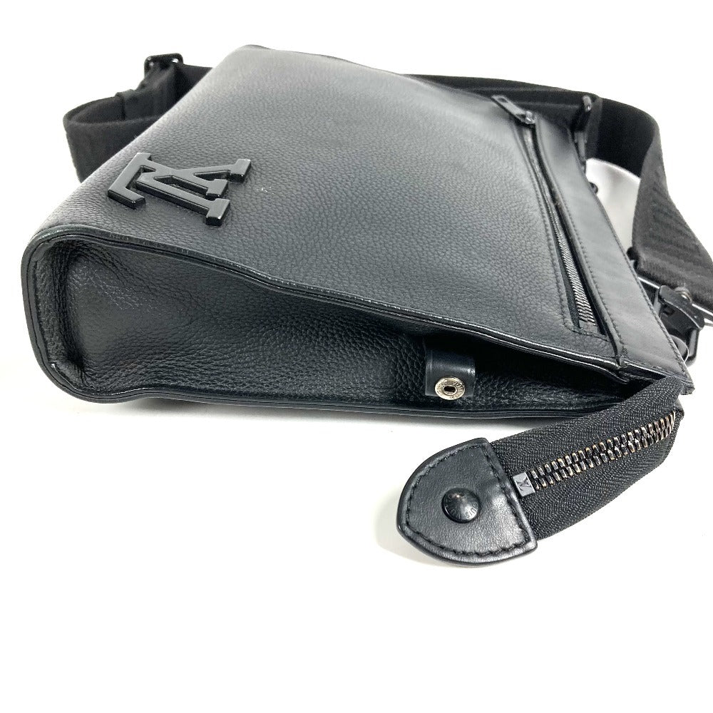 LOUIS VUITTON M59329 アエログラム メッセンジャーヴォワヤージュ カバン 斜め掛け ポシェット 2WAYバッグ クラッチバッグ ショルダーバッグ レザー ユニセックス ブラック