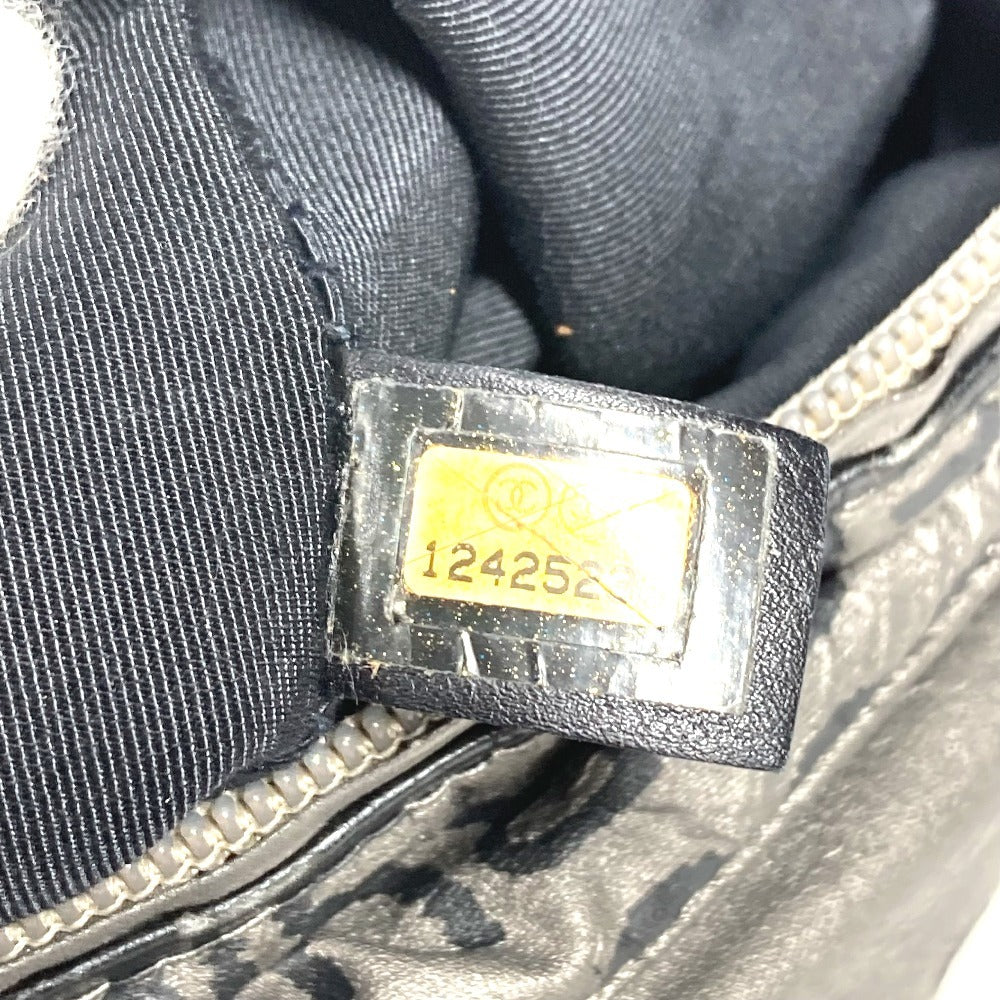 CHANEL アンリミテッド ロゴ 斜め掛け カバン ポシェット ショルダーバッグ ナイロンキャンバス レディース シルバー