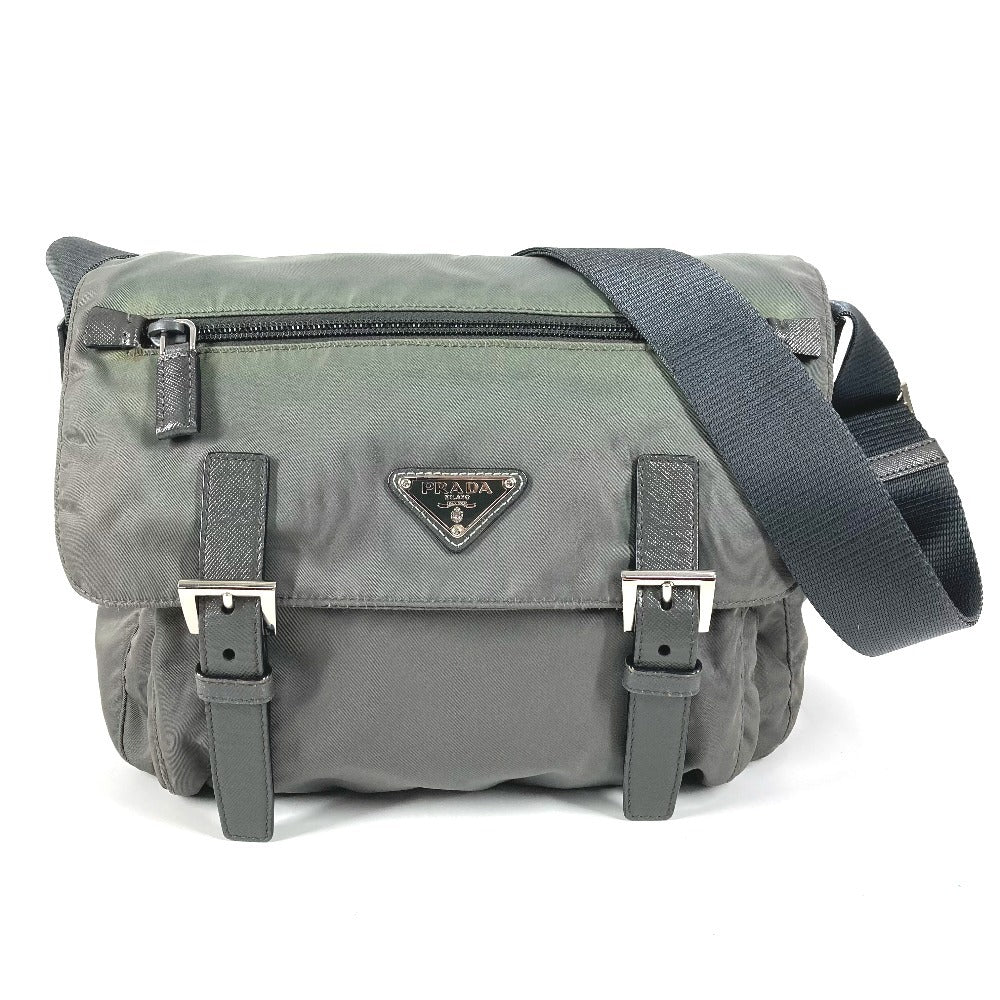 PRADA BT0953 トライアングルロゴ 三角ロゴ プレート カバン フラップ 斜め掛け メッセンジャーバッグ ショルダーバッグ レザー/ナイロン ユニセックス グレー系