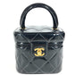 CHANEL ヴィンテージ CC ココマーク ロゴ キルティング マトラッセ ハート型ミラー カバン バニティバッグ ハンドバッグ パテントレザー レディース ブラック
