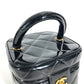 CHANEL ヴィンテージ CC ココマーク ロゴ キルティング マトラッセ ハート型ミラー カバン バニティバッグ ハンドバッグ パテントレザー レディース ブラック