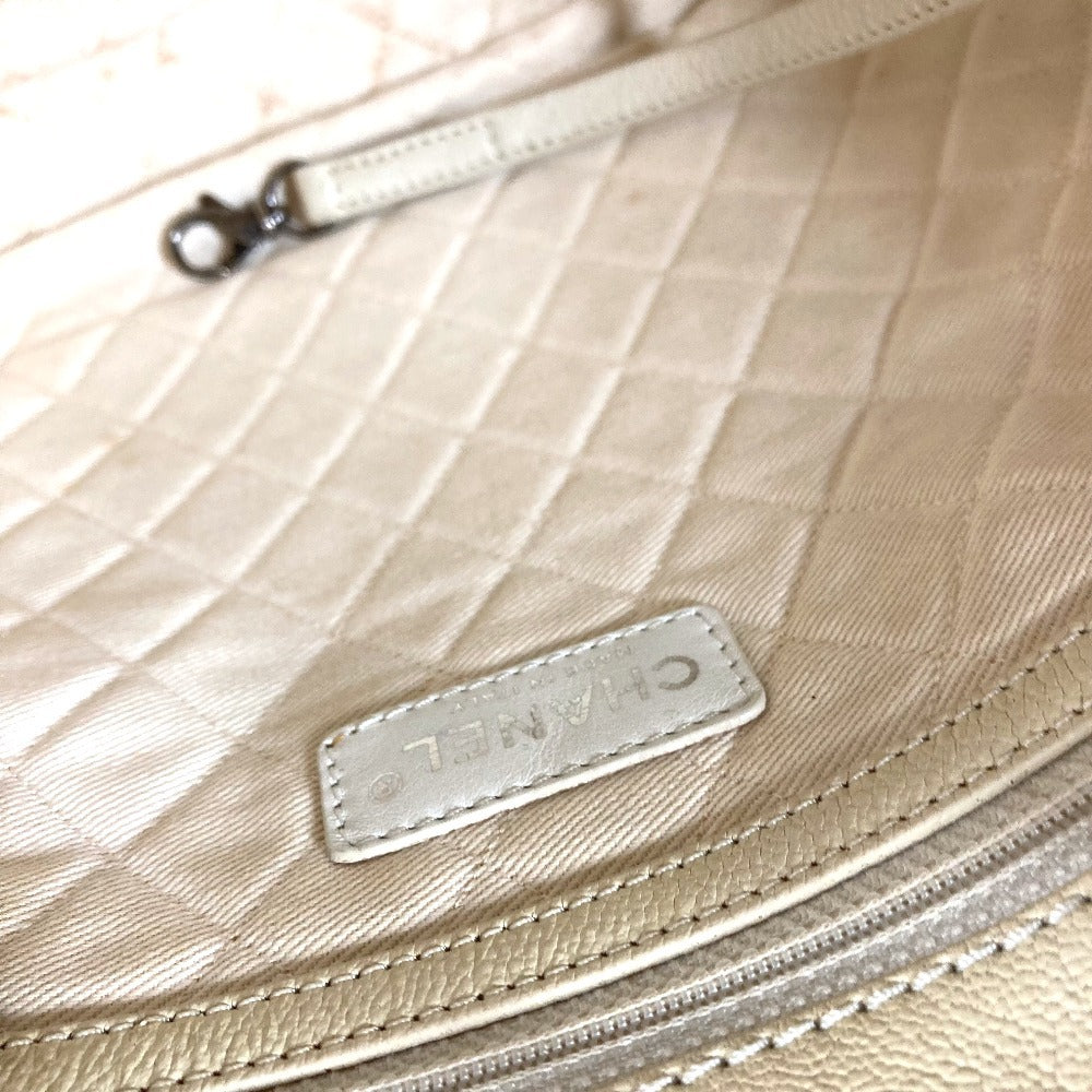 CHANEL パンチング ロゴ CC ココマーク マトラッセ キルティング ハンドバッグ カバン トートバッグ レザー ユニセックス アイボリー系