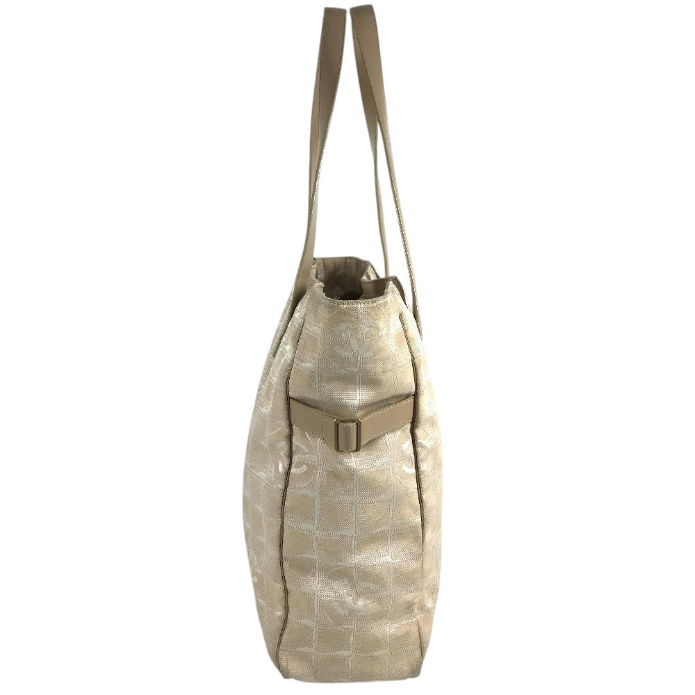 CHANEL A15825 New travel line GM New Travel Line GM Tote bag, shoulder bag, canvas Tote Bag Nylon / Leather Beige Used
