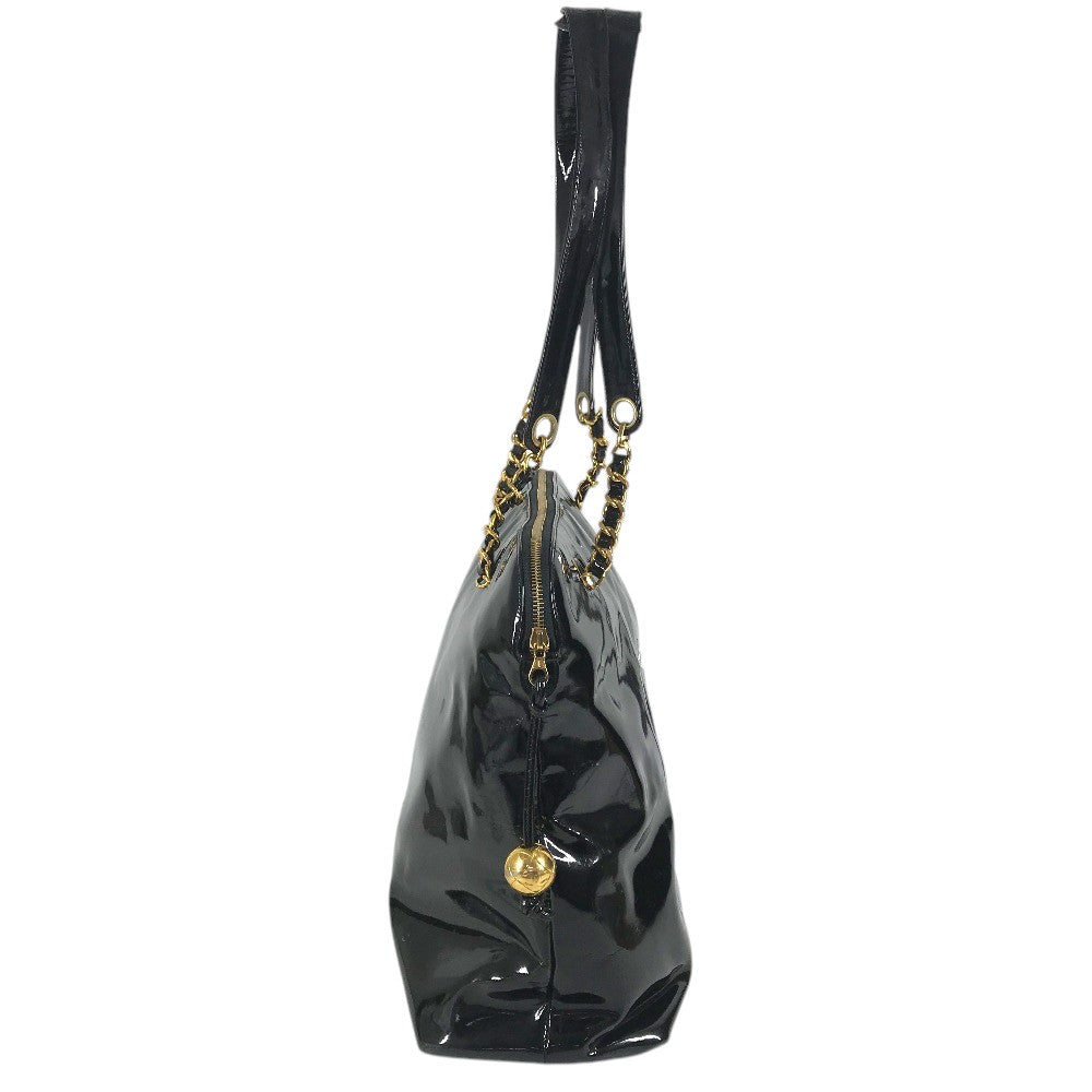 CHANEL vintage Logo CC CC Mark Shoulder bag, enamel, patent leather, GoldHardware Shoulder Bag enamel Black/GoldHardware Used