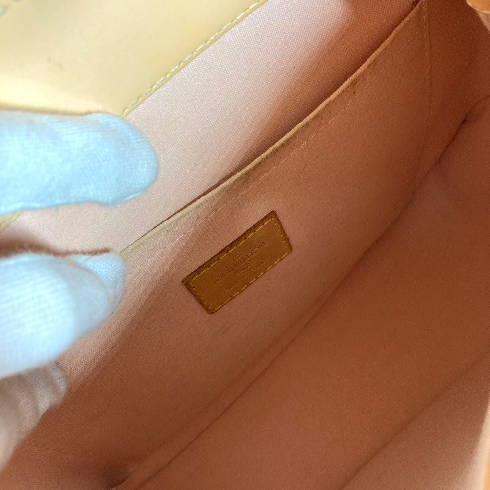 LOUIS VUITTON M91284 โมโนแกรมเวอร์นิ บิสเคย์นเบย์ GM กระเป๋าสะพายข้าง บิสเคย์นเบย์ GM กระเป๋าสะพาย กระเป๋าโท้ท กระเป๋าสะพายไหล่แบบมีฝาปิด แคนวาสโมโนแกรมเวอร์นิ ยูนิเซ็กส์ มาชเมลโลว์พิงก์ ชมพู