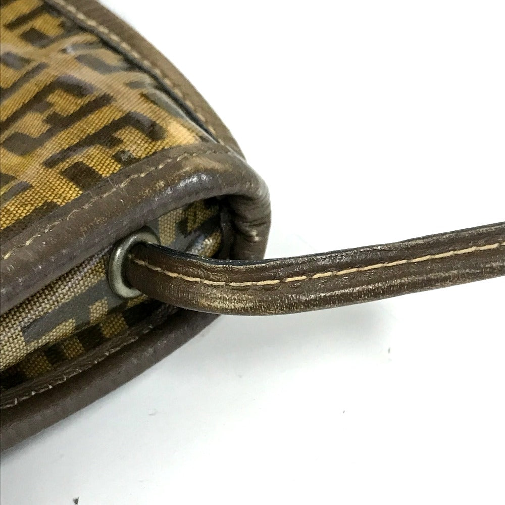 FENDI 斜め掛け FF ズッカ柄 カバン ポシェット ワンショルダー ショルダーバッグ ビニール/レザー レディース - brandshop-reference