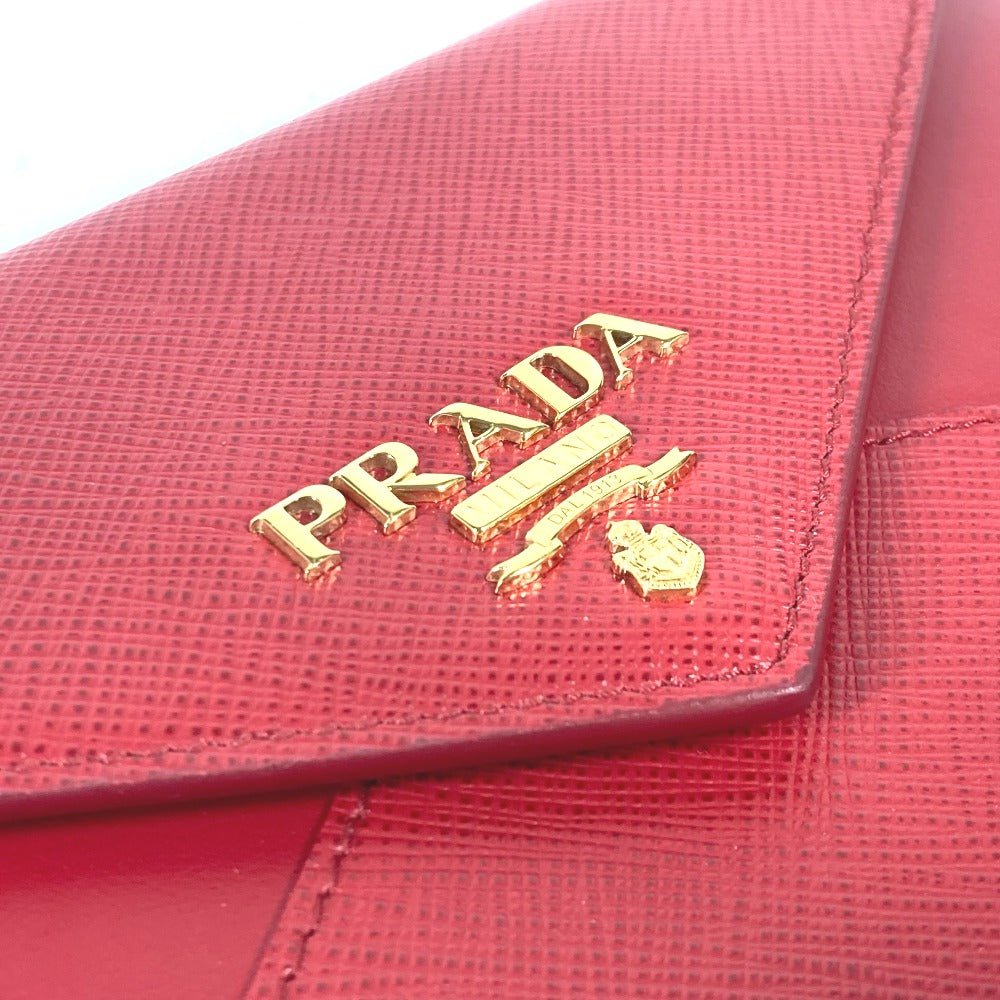 PRADA 1MF002 ロゴ チェーンウォレット フラットポーチ レター型 長財布 ショルダーバッグ チェーンバッグ クラッチバッグ サフィアーノレザ－ レディース