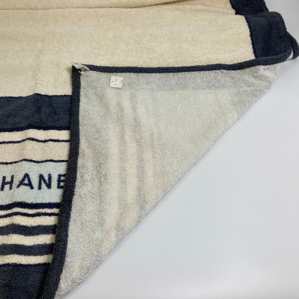 CHANEL ボーダー バスタオル 雑貨 日用品 インテリア ビーチタオル タオル コットン ユニセックス アイボリー×ブルー系