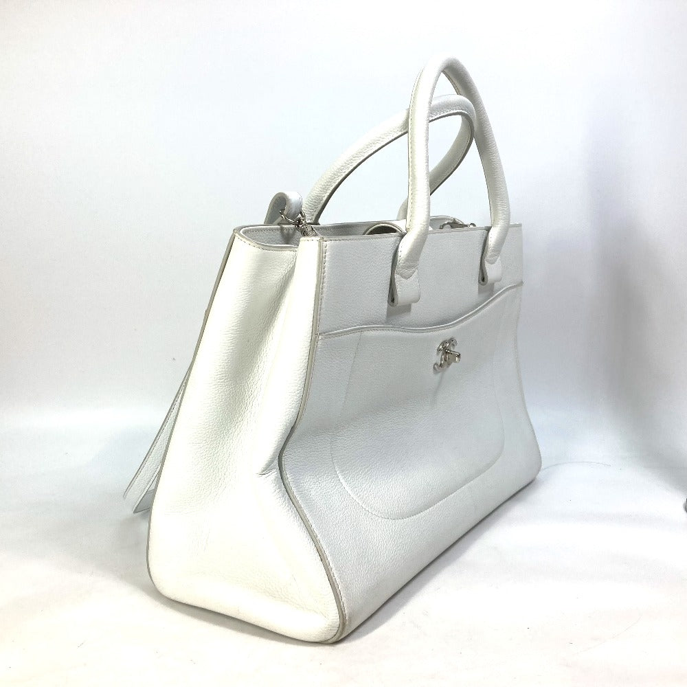 CHANEL A69931 CC ココマーク ネオエグゼクティブ ラージ 2WAY ショルダーバッグ 肩掛け ハンドバッグ キャビアスキン レディース ホワイト