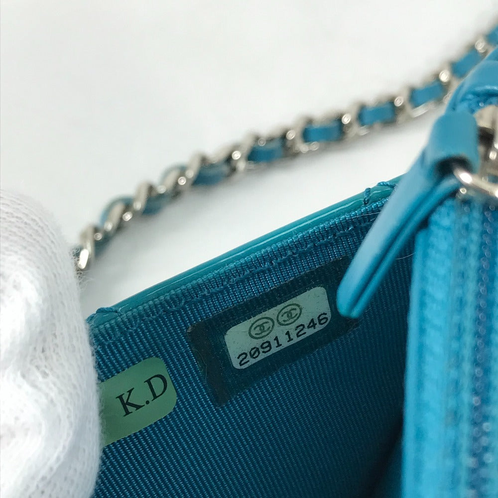 CHANEL 2.55金具 マトラッセ キルティング チェーンウォレット 長財布 斜め掛け ショルダーバッグ エナメル レディース ブルー系