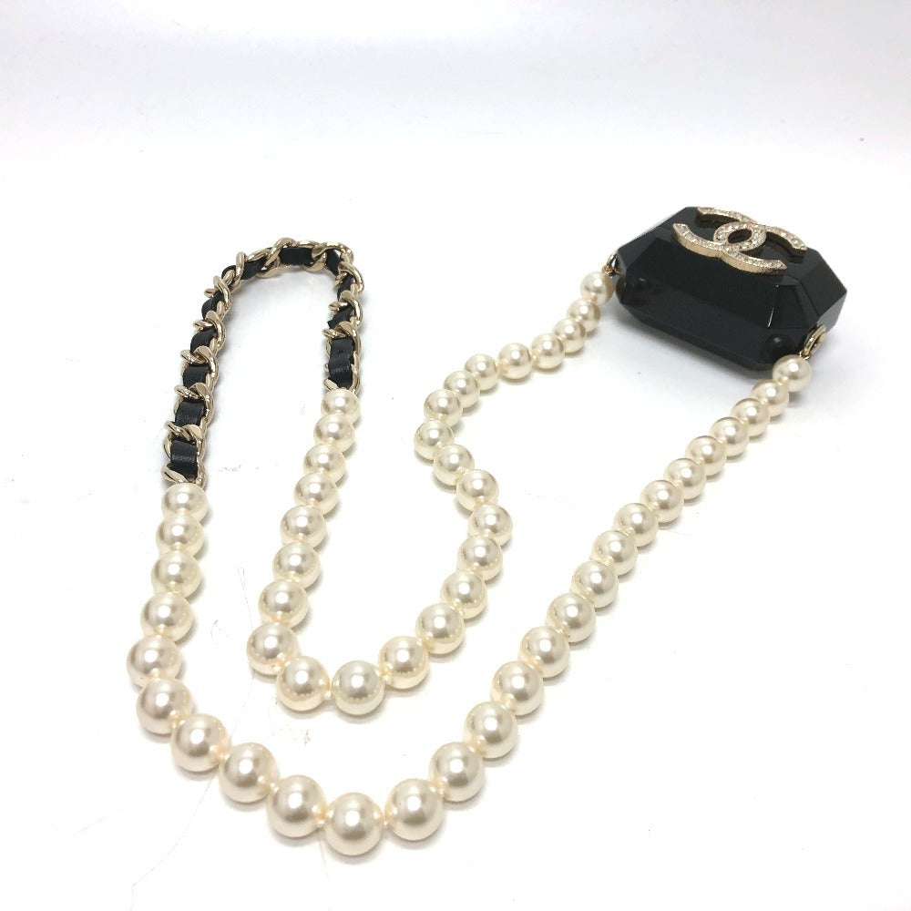 CHANEL AB6425 CC ココマーク AirPodsPro エアポッズケース apple アップル パールショルダー P21A イヤホン ショルダーバッグ イヤフォンケース プラスチック レディース ブラック - brandshop-reference